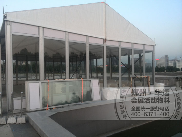 玻璃篷房