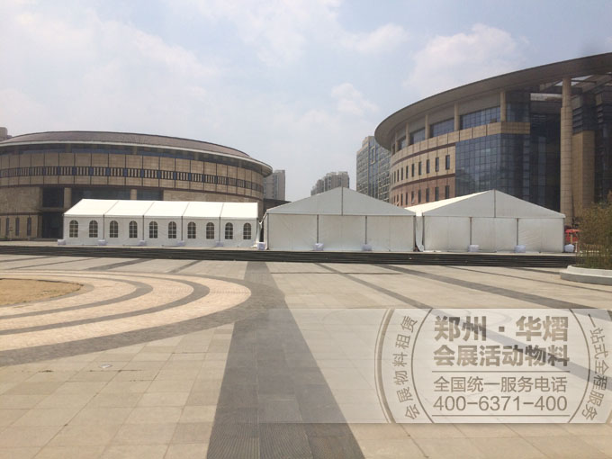 <b>郑州华熠出租桌椅篷房</b>