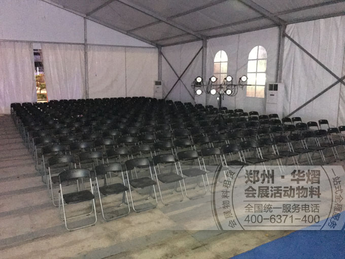 绿地璀璨天城地产开盘折叠椅租赁布置