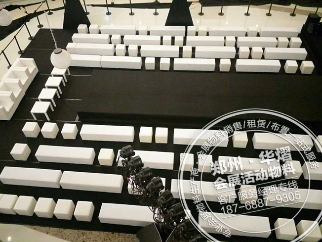 <b>郑州万象城沙发凳出租布置</b>